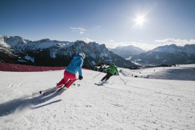 Dolomiti Springdays in Val di Fassa: offerta sci sulle Dolomiti